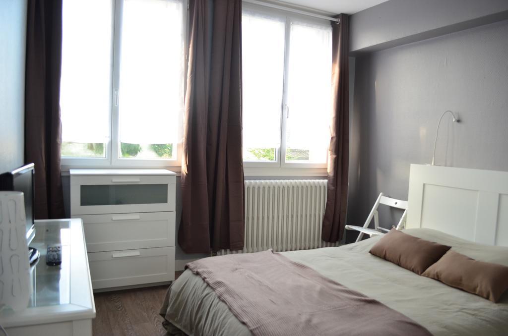 Auberge Du Lac Hotel Marcilly-sur-Tille Quarto foto