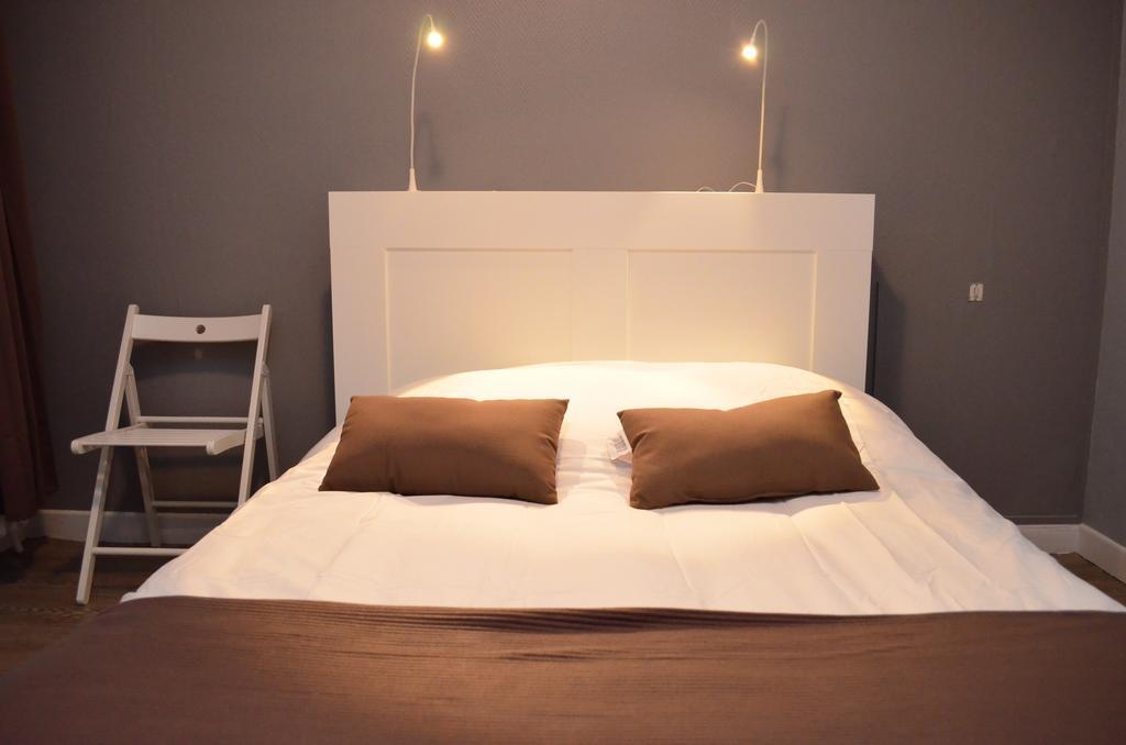 Auberge Du Lac Hotel Marcilly-sur-Tille Quarto foto