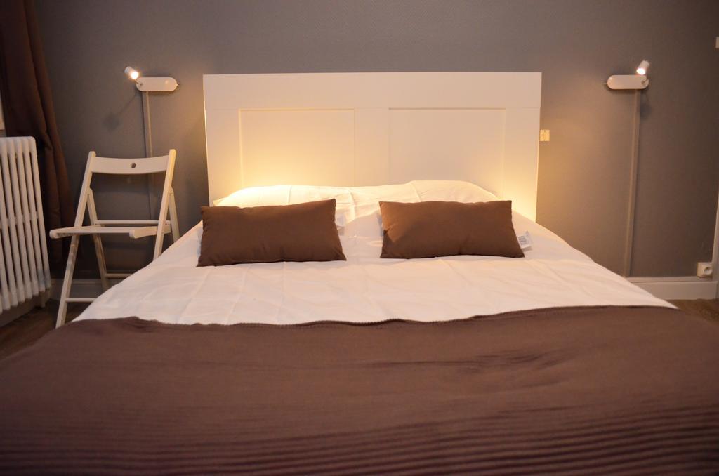 Auberge Du Lac Hotel Marcilly-sur-Tille Quarto foto